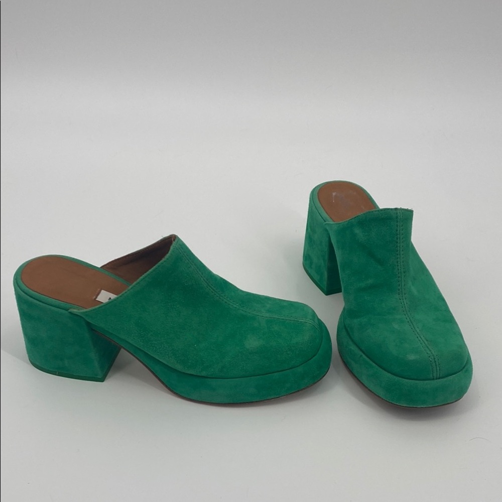 MIISTA Nicola Green Suede Platform Mules in Jade 39